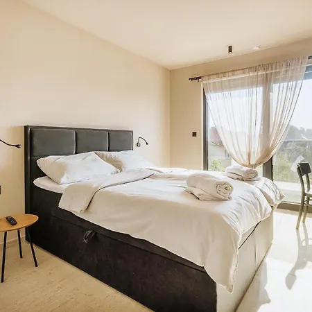 In Tar With Private Swimming Pool Tar-Vabriga