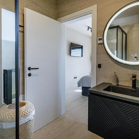 In Tar With Private Swimming Pool Tar-Vabriga