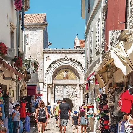 Dom wakacyjny In Tar With Private Swimming Pool *