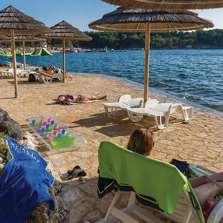 Vakantiehuis In Tar With Private Swimming Pool