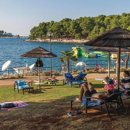 In Tar With Private Swimming Pool Дом отдыха *