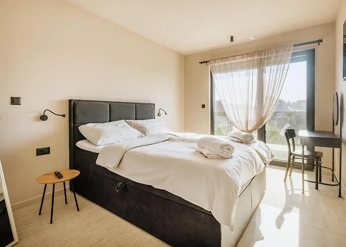 In Tar With Private Swimming Pool Tar-Vabriga