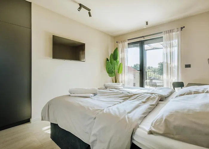 In Tar With Private Swimming Pool Vakantiehuis *