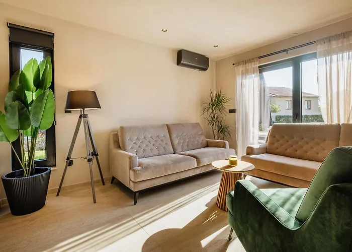 Vakantiehuis In Tar With Private Swimming Pool *
